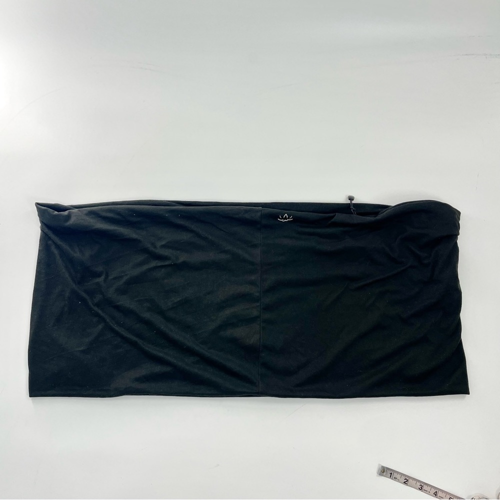 Beyond Yoga Hidden Zipper Cell Phone Pocket Infinity Scarf in Black Jersey Knit - Picture 9 of 11